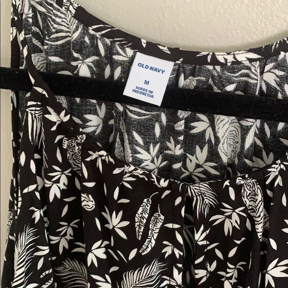 Keyhole top - Picture 3 of 3